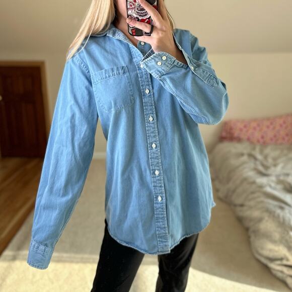 LandsEnd: Chambray Button Down - Picture 1 of 5